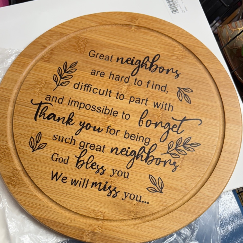 New in box - Engraved Round Neighbor Plaque